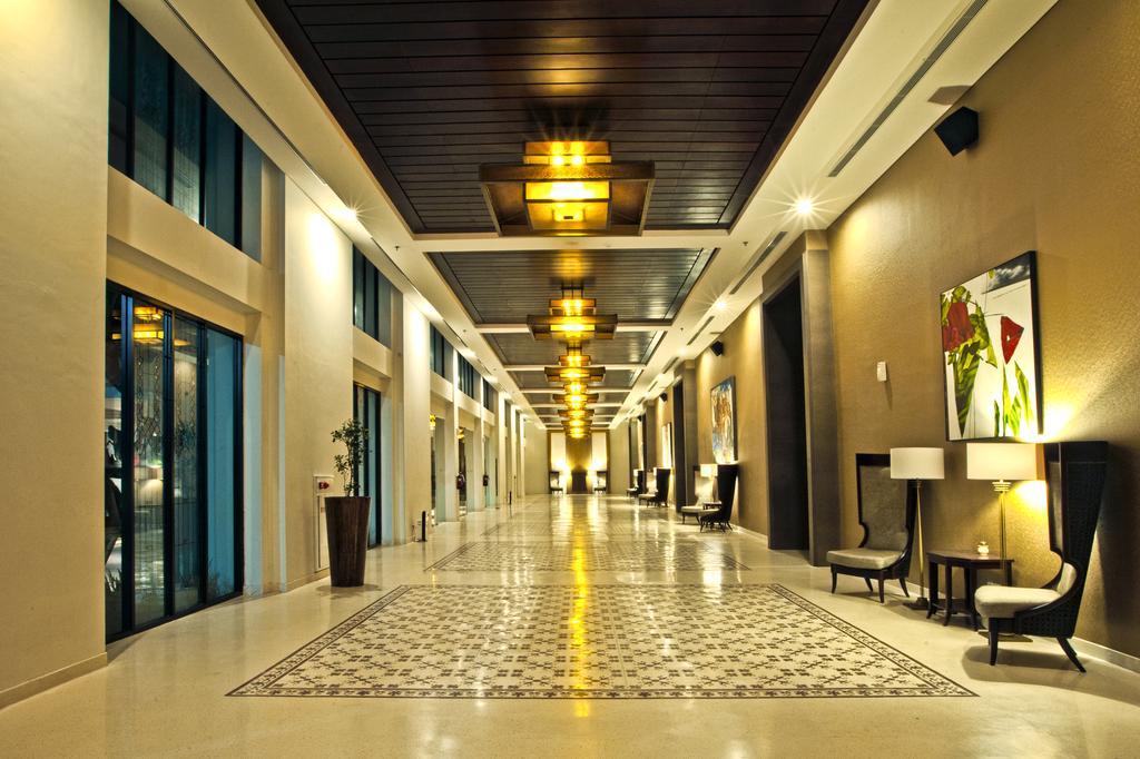 Harris Hotel & Conventions Malang Kültér fotó