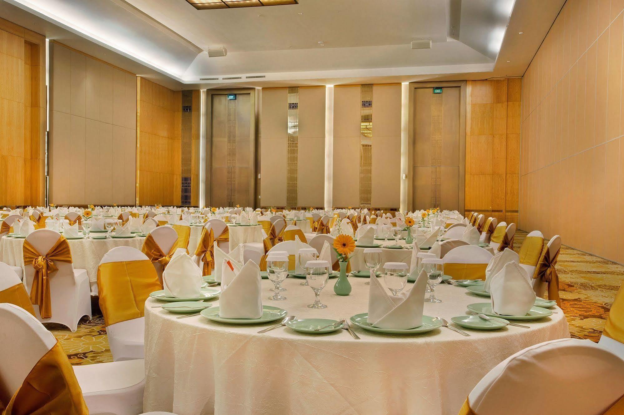 Harris Hotel & Conventions Malang Kültér fotó