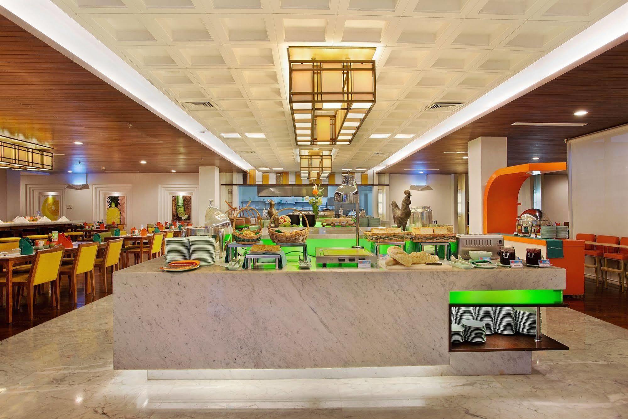 Harris Hotel & Conventions Malang Kültér fotó